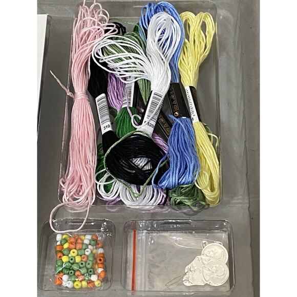 Friendship Bracelet Making Kit With Book Beads Thread DIY Gift Mud Puddle Age 8+ - Picture 4 of 9